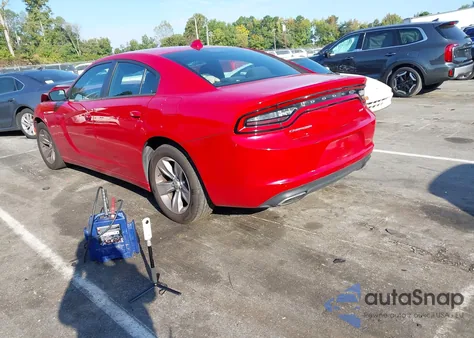 2016 Dodge Charger Sxt z USA, uszkodzony, nr VIN 2C3CDXHGXGH126064